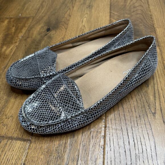 Vionic Larrun Driving Loafer Shoes Women's 9 Silver Leather Snakeskin Embossed - Picture 4 of 6